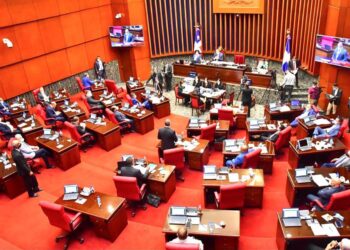 El Senado de la República envía a comisión la resolución que solicita al presidente Luis Abinader la suspensión del pago del “peaje sombra” de la autopista del Nordeste, Juan Pablo II