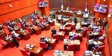 El Senado de la República envía a comisión la resolución que solicita al presidente Luis Abinader la suspensión del pago del “peaje sombra” de la autopista del Nordeste, Juan Pablo II