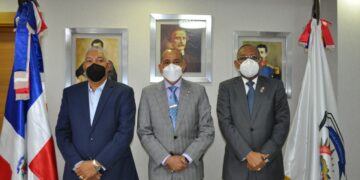 Miembros de la DNCD podrán usar autobuses de la OMSA y el Metro de manera gratuita