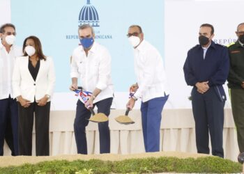 Presidente Abinader da primer palazo ampliación avenida Ecológica en Santo Domingo Este