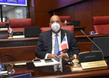 Senador Bauta Rojas  acusa al miinistro del MAP de violar de manera grosera la ley  41-08 de función pública