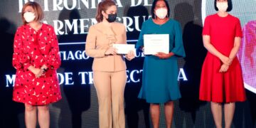 “Mujer Supérate 2021”: Gobierno reconoce trayectoria de trabajo de trece mujeres dominicanas