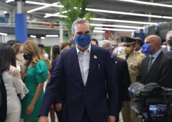 Presidente Abinader garantiza funcionamiento de centros de vacunación para segunda dosis contra COVID-19