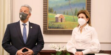 Gobierno dominicano anuncia vacunación para el sector transporte