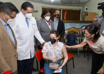 Ministro de Salud resalta Provincia Duarte como ejemplo a seguir por manejo de la pandemia por baja tasa de positividad