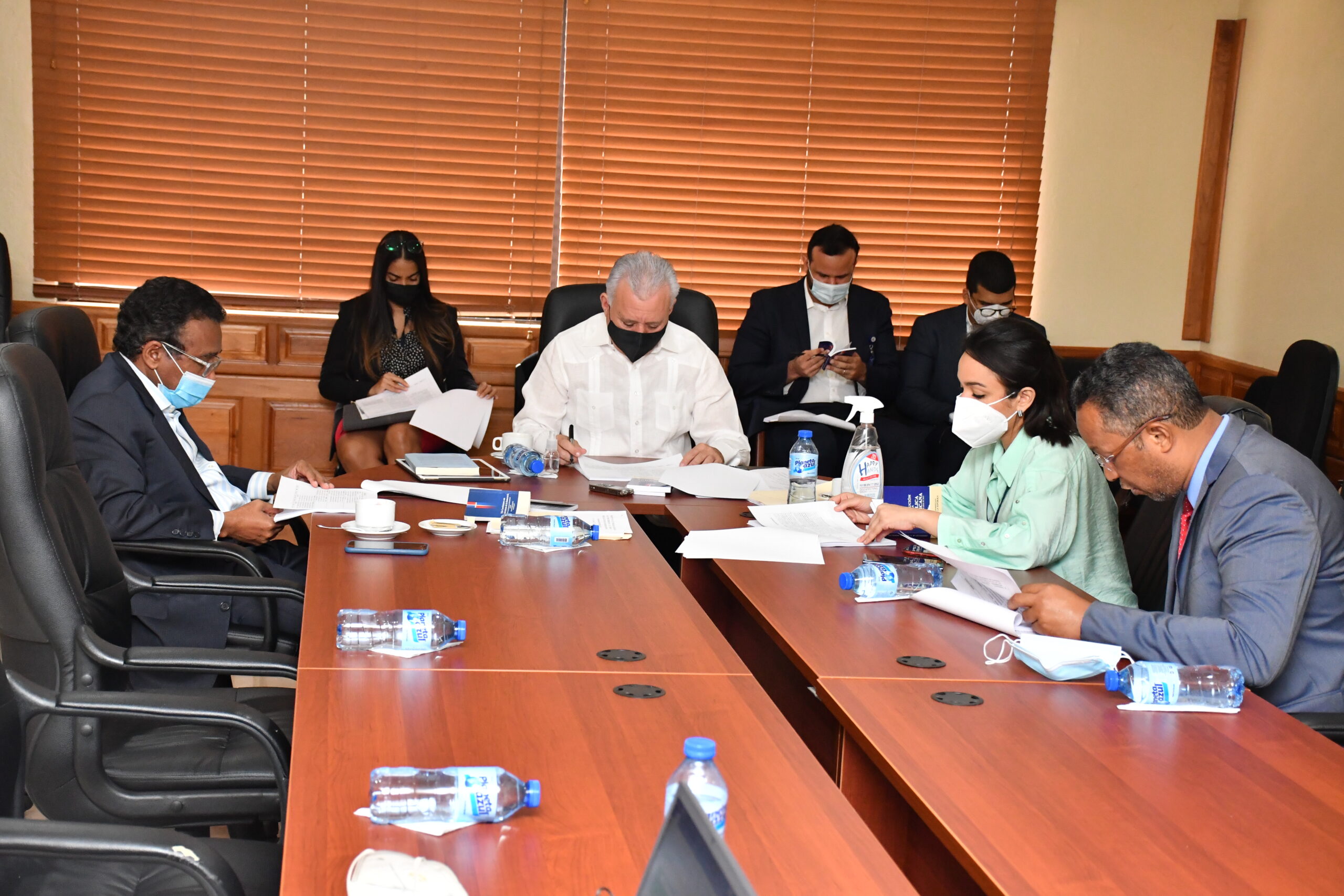 Comisión de Justicia del Senado discute proyectos de leyes de fiscalización