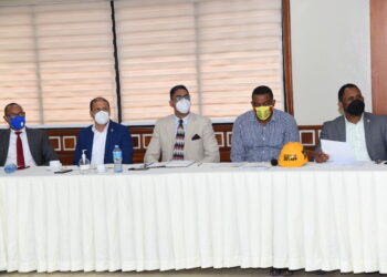 Diputados escuchan directivos del Club Los Trinitario, quienes piden sea manejado por ASDE