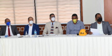 Diputados escuchan directivos del Club Los Trinitario, quienes piden sea manejado por ASDE