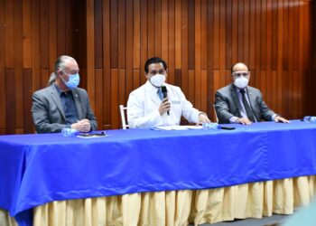 Autoridades de Salud exhortan a la población acudir a vacunarse contra COVID-19 este jueves y viernes