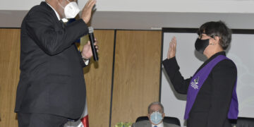 Ministro de Educación juramenta nueva rectora del ISFODOSU