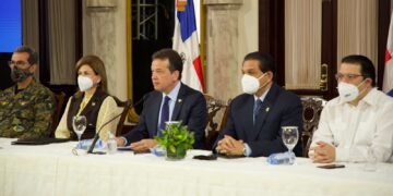 Gobierno promulga decreto para regular metanol arrecia lucha contra bebidas adulteradas