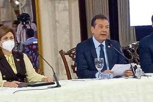 Autoridades han decomisado 2,141 galones de alcohol adulterado, desmantelado 4 fábricas y apresado 34 personas