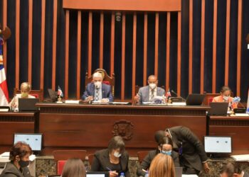 El Senado deja sobre la mesa la continuación de la lectura del proyecto de Ley de Aduanas