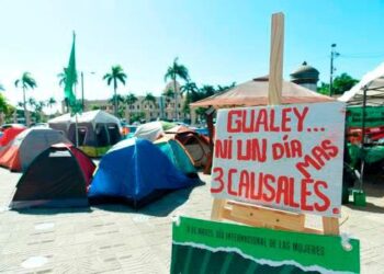 PN y MP investigarán causas intoxicación de personas en campamento tres causales