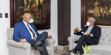 Ministro de Educación y arzobispo Ozoria hablan sobre valores en la educación y la recuperación moral de la República Dominicana