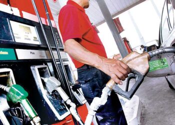 Las gasolinas suben 2.70 y 2.80 pesos, dispone Industria y Comercio