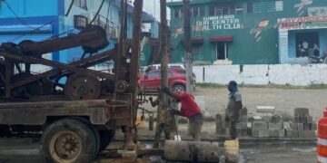 Alcaldía de SDN resuelve el problema de drenaje pluvial en av. Hermanas Mirabal