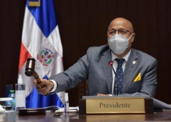 Cámara Diputados envía a comisión especial proyecto dispone entregar 30% de fondos AFP a trabajadores