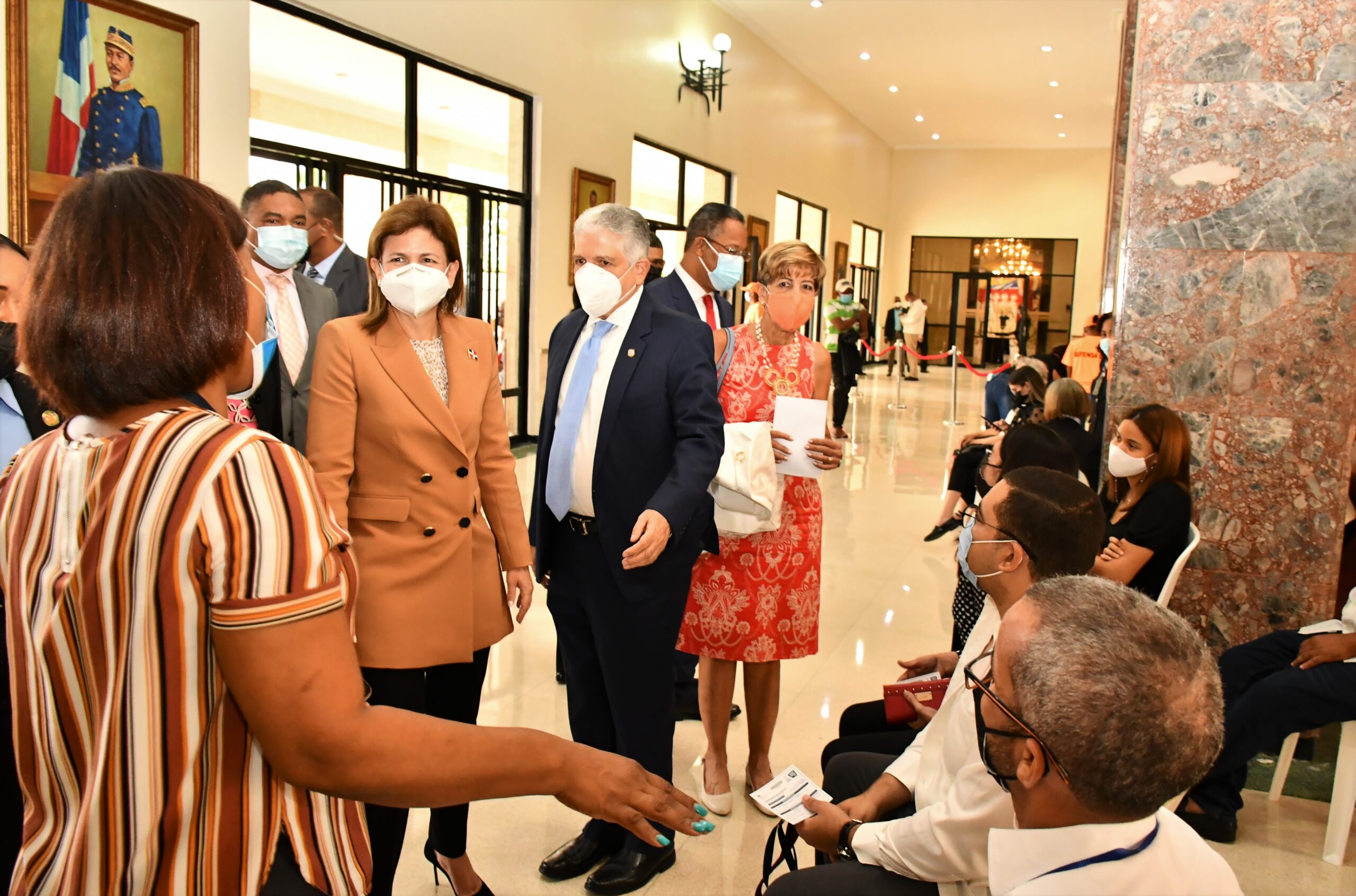 Vicepresidenta Raquel Peña visita el centro de vacunación instalado en el Congreso Nacional