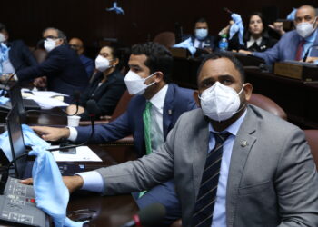 Diputados acogen recomendación del Senado sobre el Defensor del Pueblo sus suplentes y adjuntos