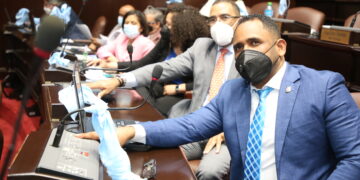 Diputados aprueban en segunda lectura proyecto de ley transitoria para terminar obras inconclusas