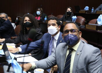 Cámara de Diputados aprueba contrato de compra de 9.9 millones de dosis de vacunas a Pfizer