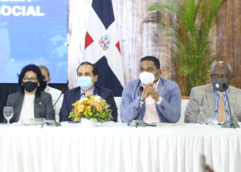 Comisión bicameral que estudia modificación de Ley 87-01 realiza vista pública en región Este