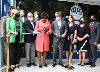 Josefa Castillo proclama derechos de usuarios ahora serán protegidos con nuevo centro de atención al usuario de la SIS