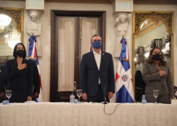 Presidente Abinader pone en funcionamiento 12 casas de acogida para proteger a mujeres víctimas de violencia de género a una inversión de RD$200 millones