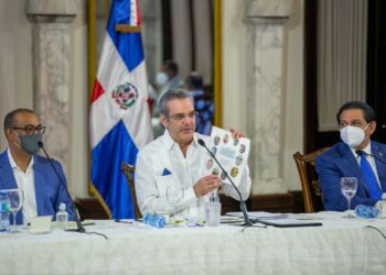 Presidente Abinader recibe a 290 representantes juntas vecinos de Monseñor Nouel