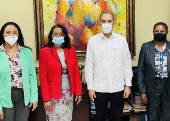 Ministro del MESCYT revela ahorra aproximadamente 400 millones de pesos por concepto de Becas Internacionales