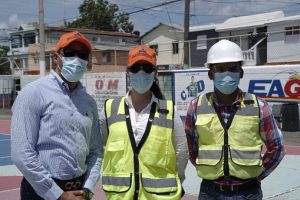 Alcaldía Santiago interviene la casa club y dos canchas para su remozamiento en sector Cecara