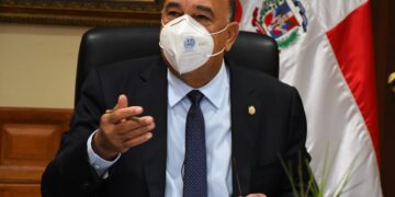 Socializan con CONAPE y la Fundación Manos Ley sobre protección a envejecientes