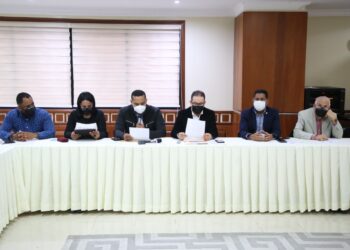 Diputados reciben posición sector sindical sobre proyecto de ley del 30%