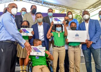 Ministerio de Educación concluye la distribución de equipos tecnológicos en La Vega y Hato Mayor