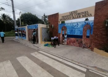 Estudiantes de la  Artes cierran año escolar  “La alegría tricolor, los matices que nos unen”