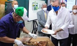 Presidente Abinader a productores de cerdo: tienen un gobierno día a día apoyándolos con esta situación