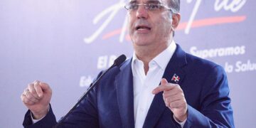 Presidente Abinader dice a profesores, padres y estudiantes, que lo mejor está por venir