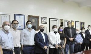 Gobierno y supermercados garantizan abastecimiento de carne de pollo a toda la población