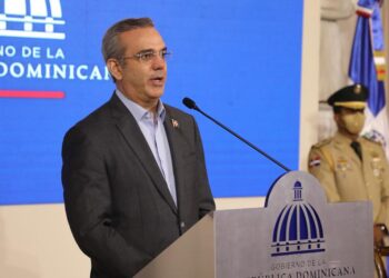 Gobierno  con entrega de re certificación médica tras veinte años estancado