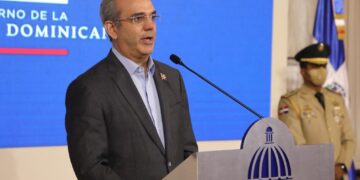 Gobierno con entrega de re certificación médica tras veinte años estancado