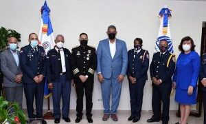 Ministro de Interior y Policía firma acuerdo con Academia Mundial de Bomberos de los EEUU