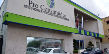 Pro Consumidor saluda decisión SCJ eliminar 10 por ciento de propina cuando no se consume en los negocios