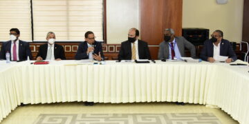 Diputados reciben explicación sobre los precios de los combustibles