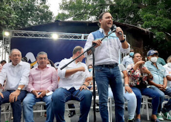 Abel Martínez lanza duras críticas al gobierno por malas ejecutorias