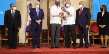 Gobierno otorgará pensión solidaria para 3 mil envejecientes y anuncia Estrategia de Protección Social Integral