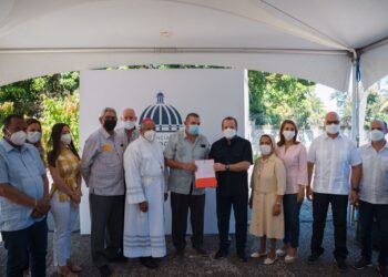 Paliza entrega fondos para la ampliación del Hogar de Ancianos San Antonio María Claret