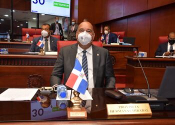 Senadores solicitan a Unipago entregar los datos de los herederos de pensionados fallecidos con fondos en AFP