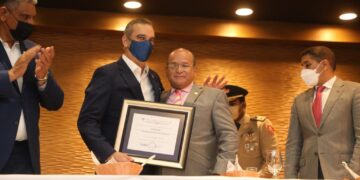 Comerciantes reconocen al presidente Abinader por clima de confianza para invertir en el país 