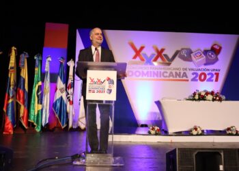 Superintendente de Bancos destaca aporte de los tasadores a la estabilidad económica